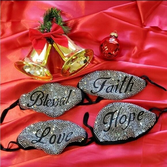 Austrian Crystal Face mask Love Design - Picture 4 of 5